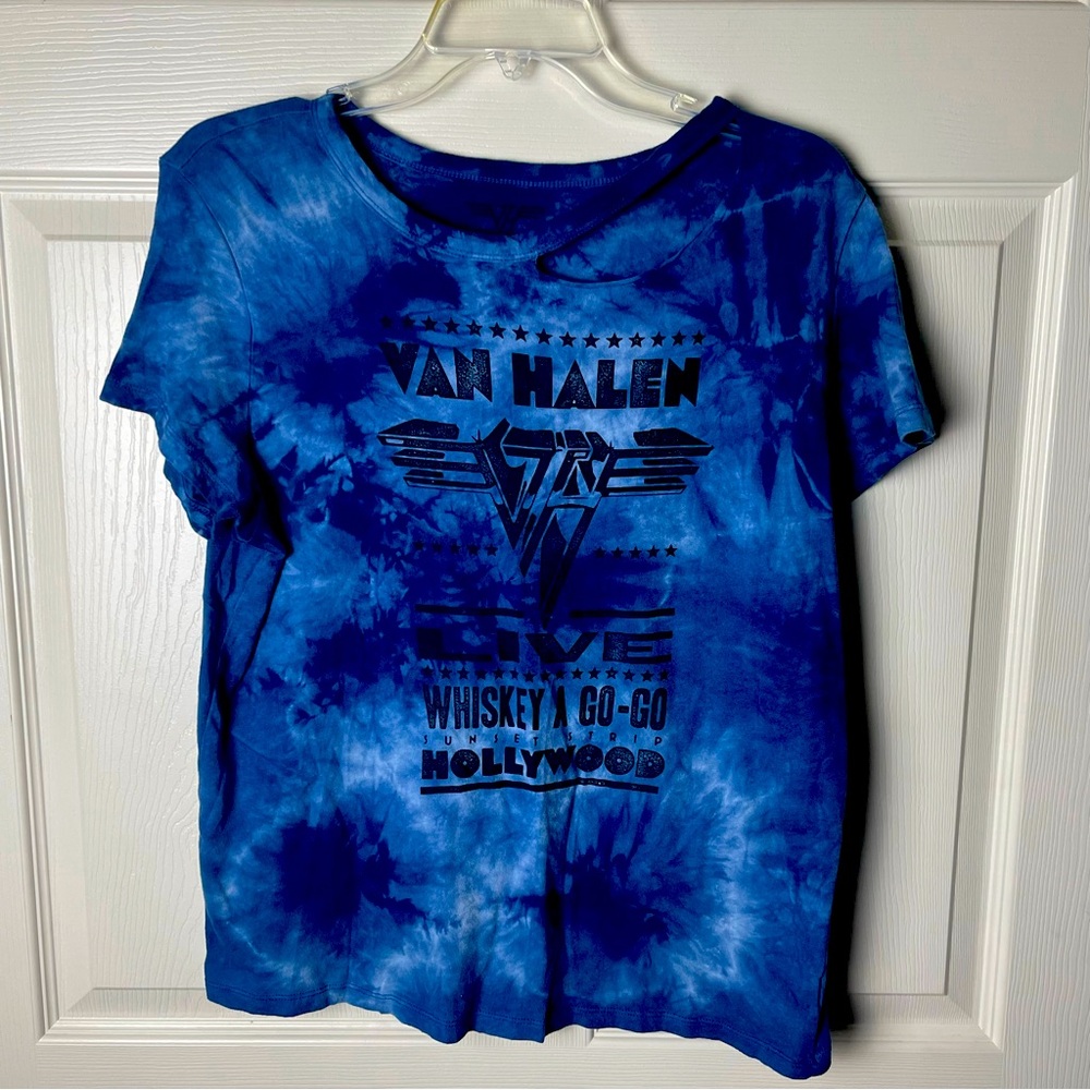 AE distressed t-shirt